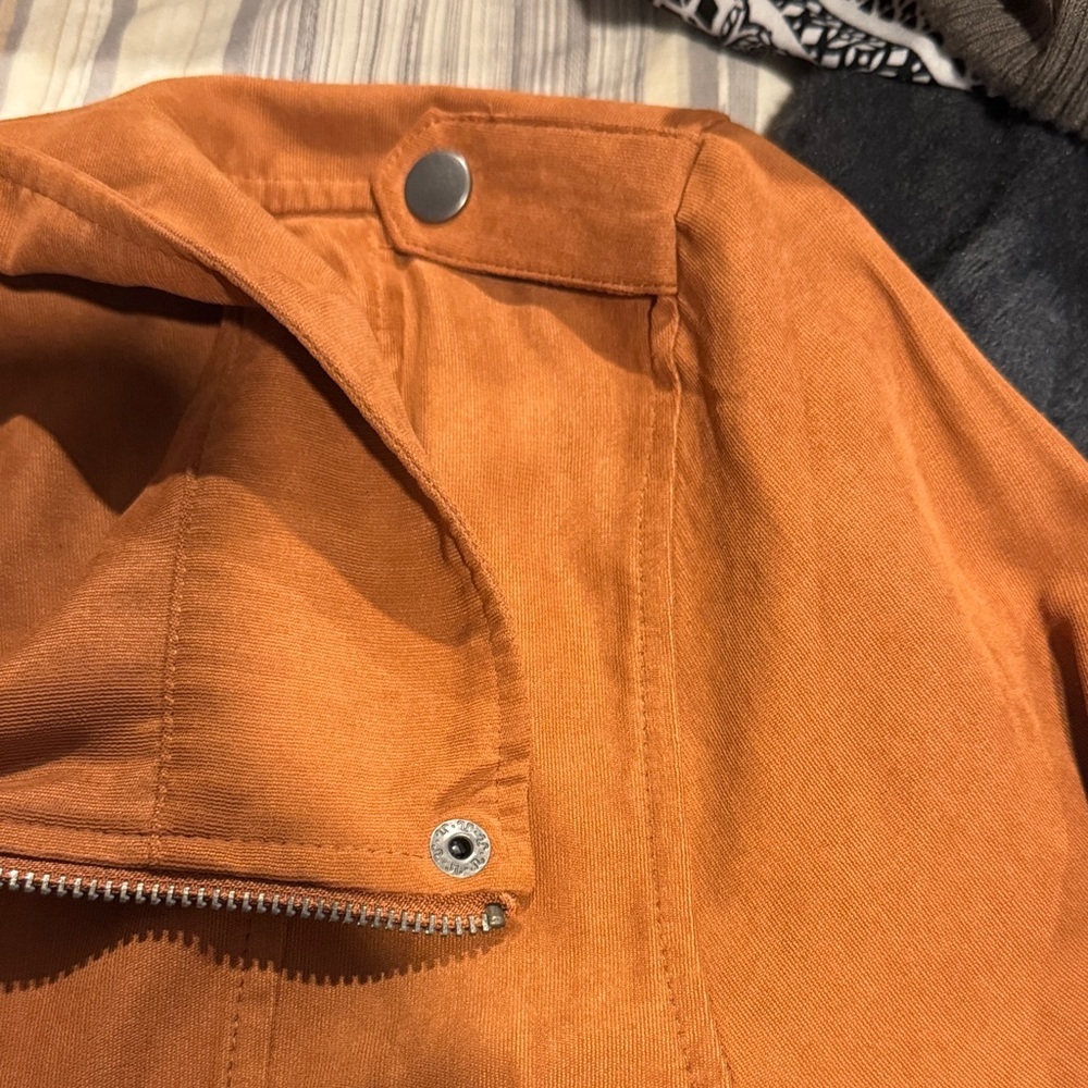 Staccato Women's Utility Jacket - Picture 6 of 6